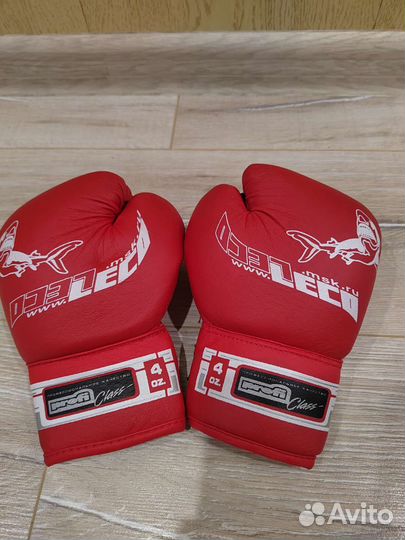 Боксерские перчатки 4 oz, состояние новых
