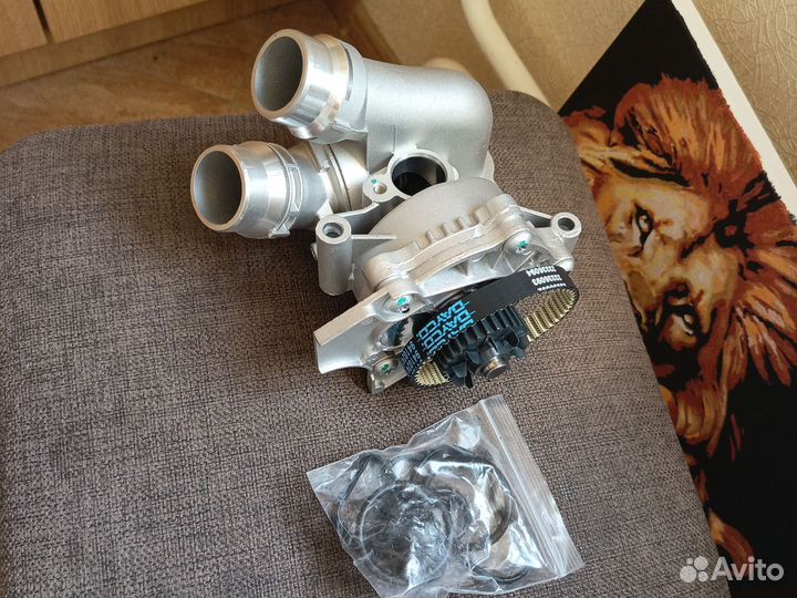 Помпа с термостатом в сборе Passat, 1.8 tsi