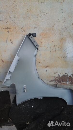 Крыло Mitsubishi Colt Z27/25