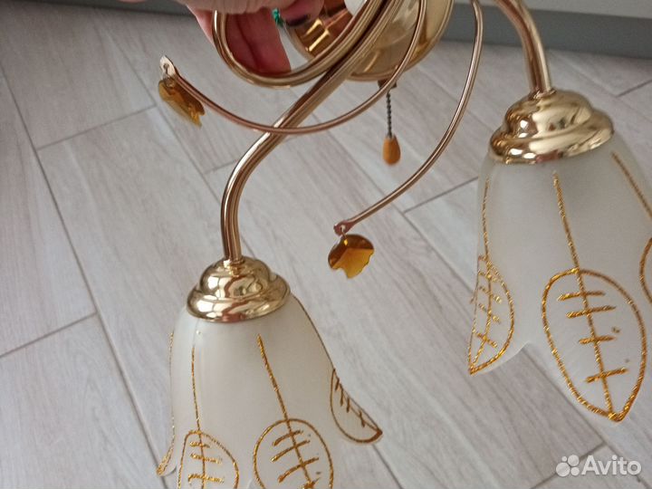 Светильник на стену бра