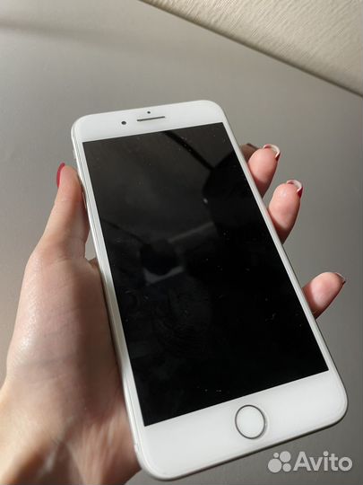 Телефон iPhone 7 plus