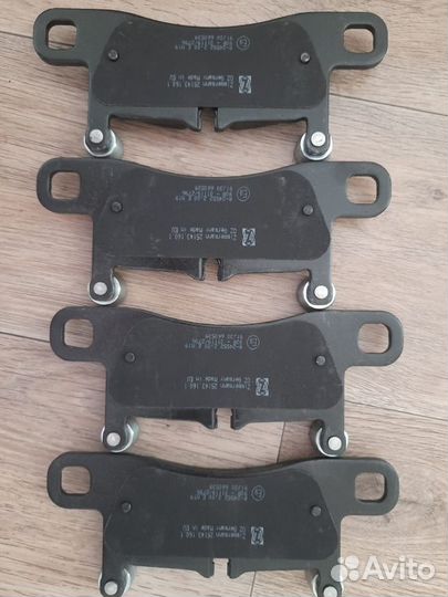 Тормозные колодки задние Porsche Cayenne 17