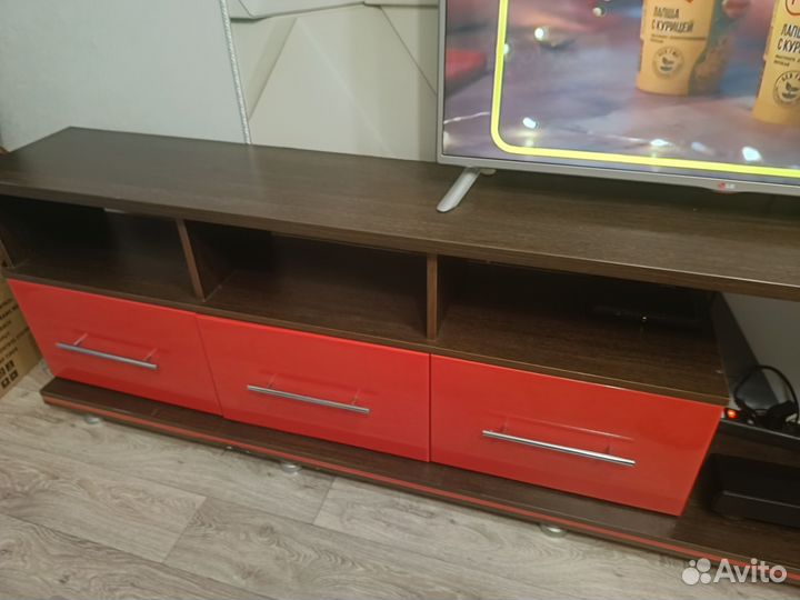 Тумба под телевизор