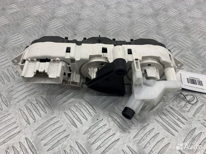 Блок управления печки / климат-контроля Ford Focus