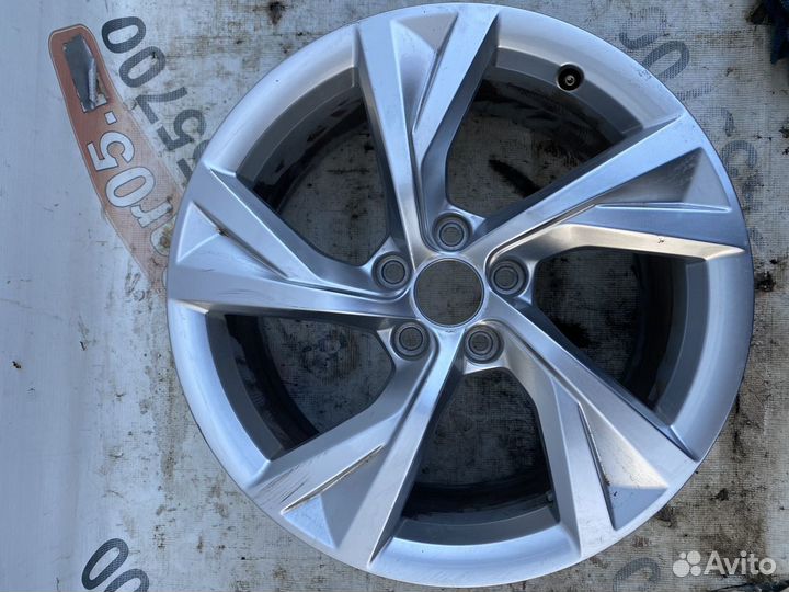 Audi A4 B9 Диск
