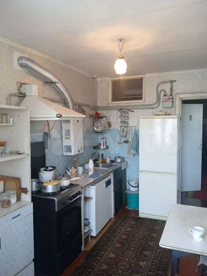 2-к. квартира, 43 м², 1/3 эт.