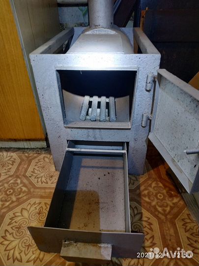 Продам печку-буржуйку, комплект дымохода