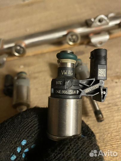 Топливные форсунки 1.2 CJZ 04e906036af