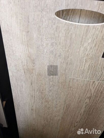 Кварцвиниловая плитка клеевая