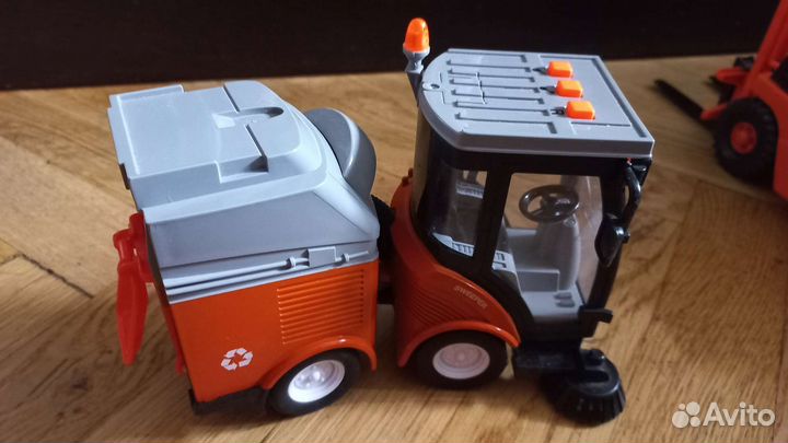 Машинки Bruder, Робокар Поли, скричеры и проч