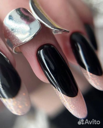 Маникюр и педикюр