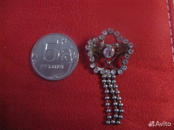 Старинные броши