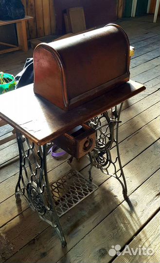 Швейная машинка зингер