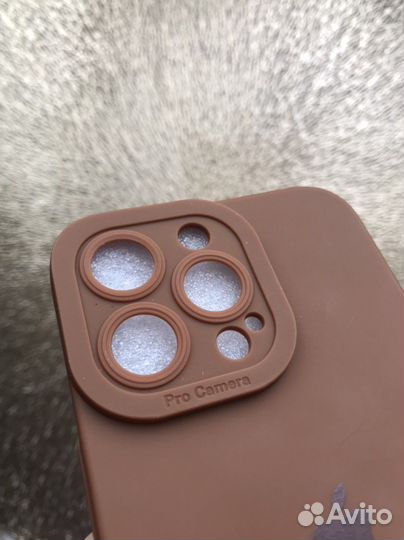 Чехол на iPhone 13 pro новый