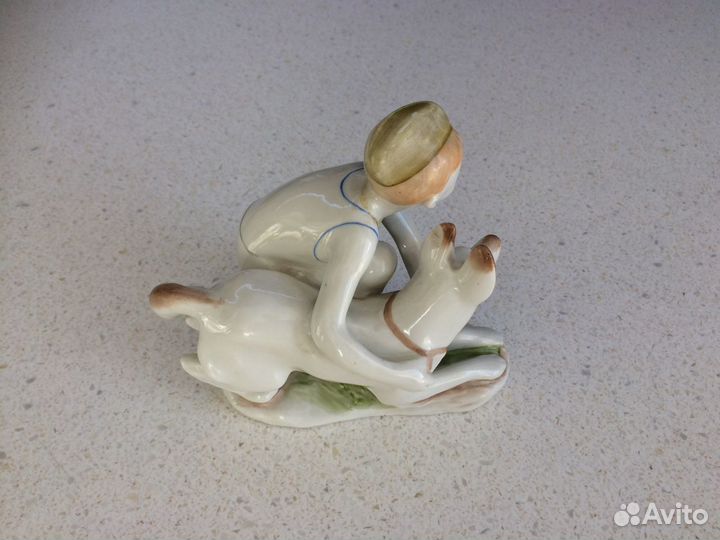 Фарфоровая статуэтка СССР Юный пограничник