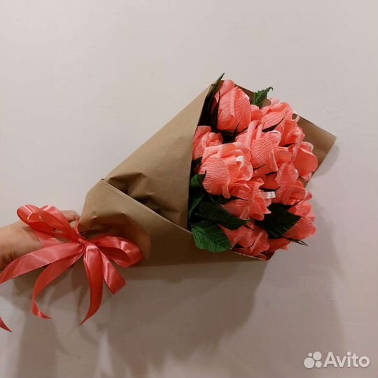 Букет из цветов с конфетами