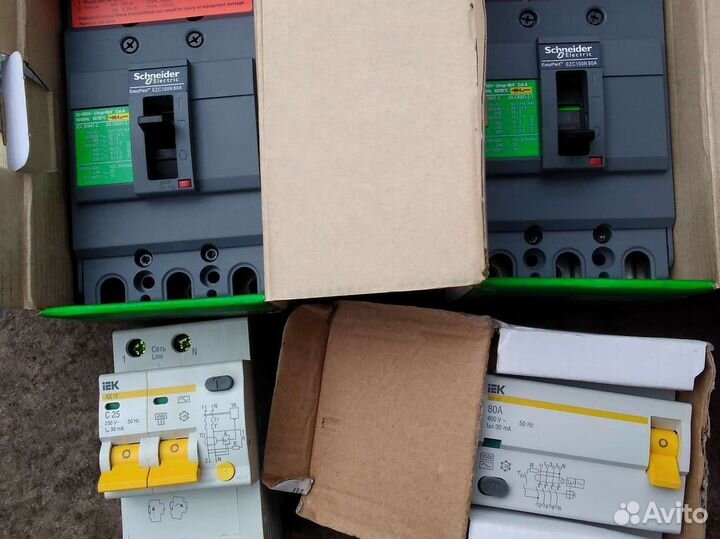 Узо Дифф автоматы,Автоматический выключатель