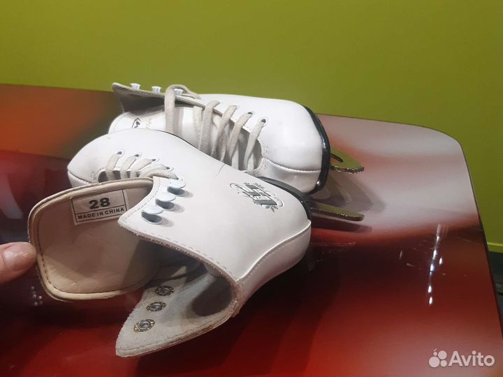 Коньки фигурные