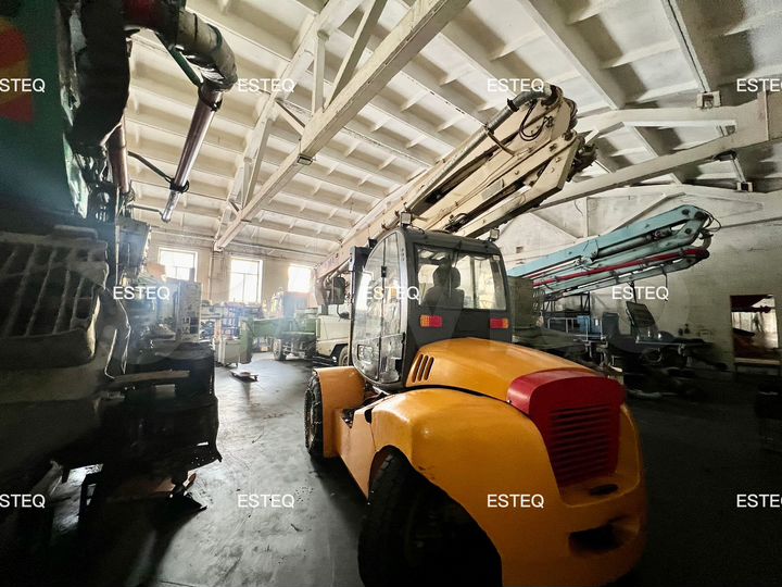 Складкой гаражный комплекс, 1700 м²