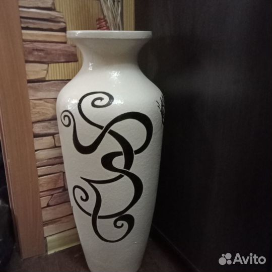 Вазы, штофы, кувшины под вино