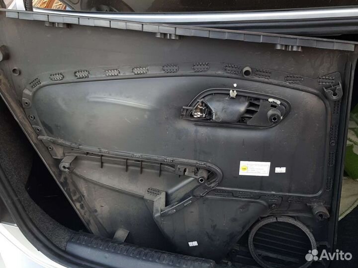 Обшивка двери volkswagen polo