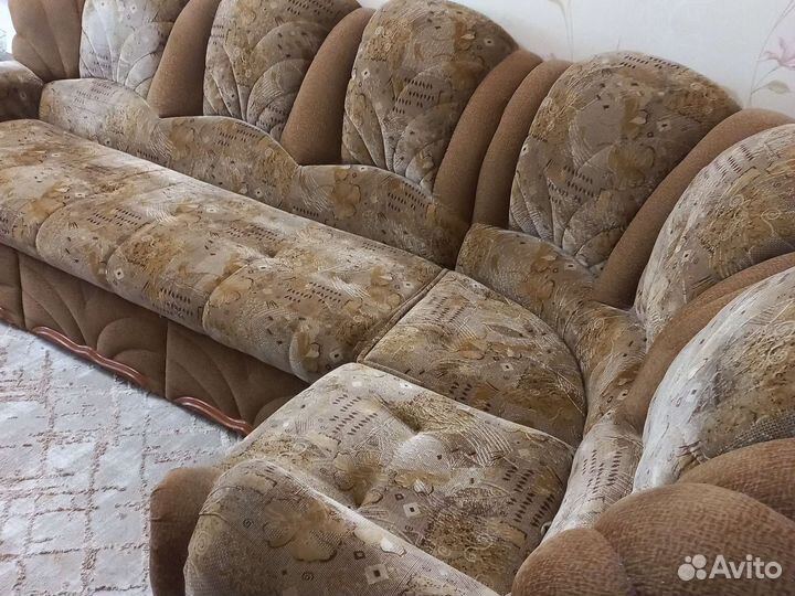 Угловой диван и кресло бу
