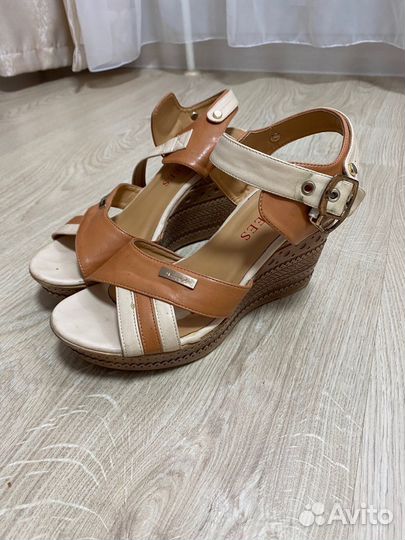 Босоножки на платформе