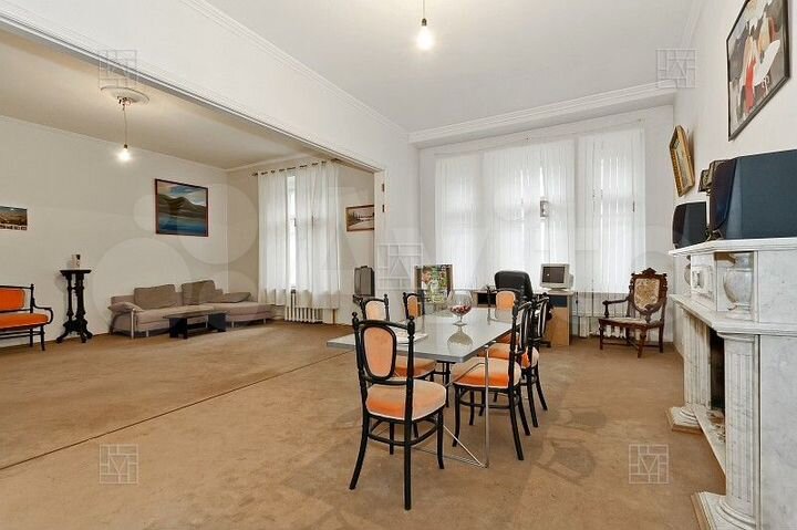 6-к. квартира, 188 м², 3/5 эт.