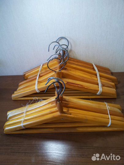 Плечики деревянные