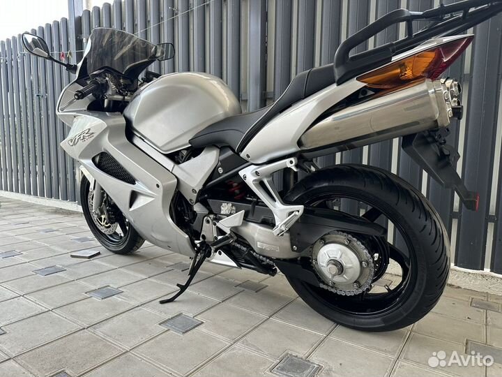 Honda VFR 800 Без пробега 02г