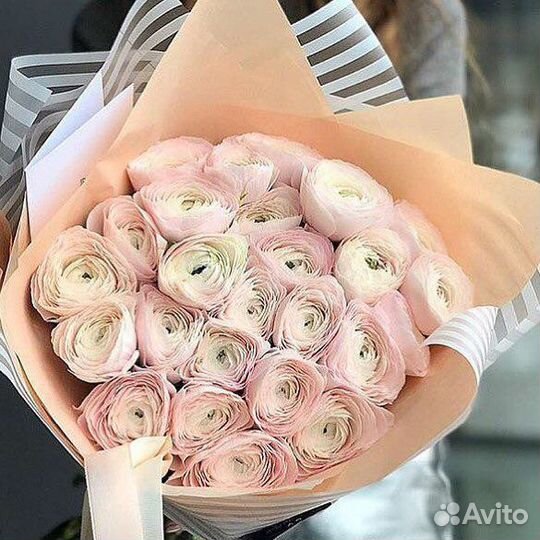 Букеты из ранункулюсов Цветы Доставка