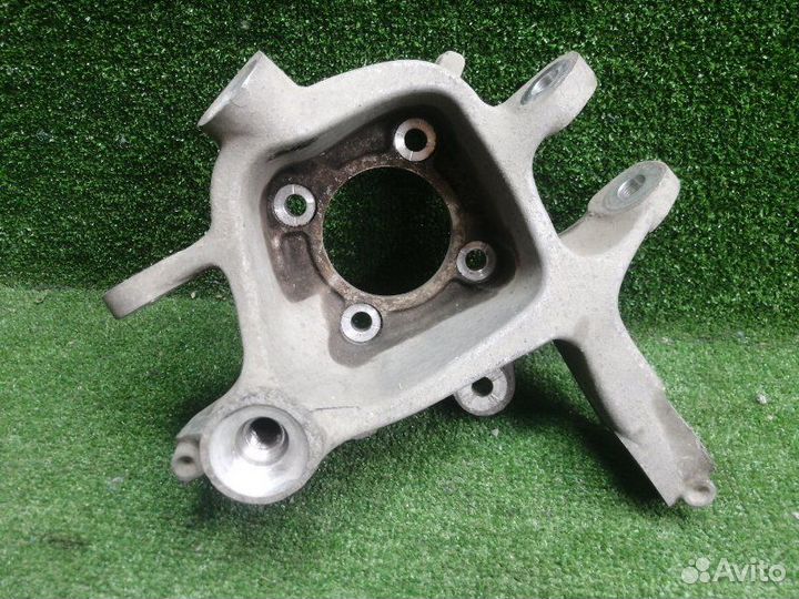 Кулак поворотный задний левый Bmw 5-Series F10