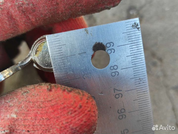 Петли для дверей