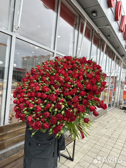 Букет кустовых роз