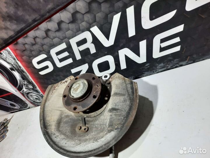 Поворотный кулак задний правый Peugeot 407