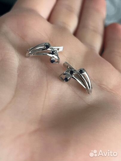 Золотые серьги с сапфирами