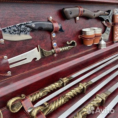 Подарочный набор шампуров в чемодане