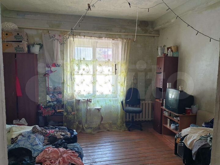 Комната 30 м² в 4-к., 2/2 эт.