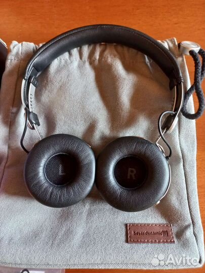 Наушники Bayerdynamic Aventho Wireless