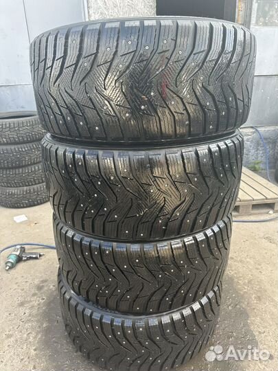 Kumho WinterCraft SUV Ice WS31 295/40 R21 111T