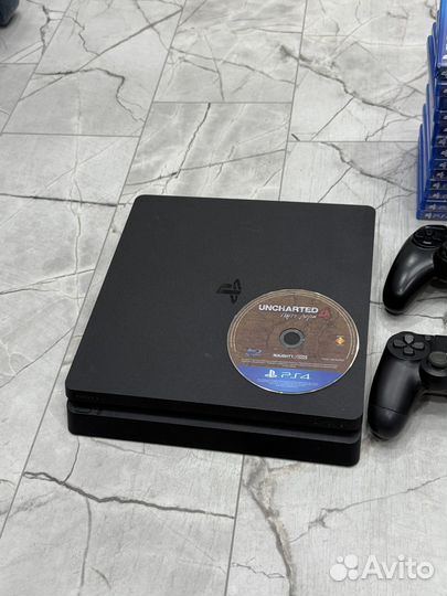 Sony PS4 Slim 1tb + 14 дисков + 4 джойстика