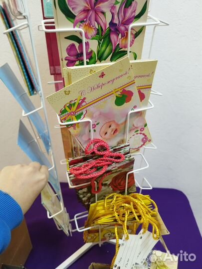 Стойка для открыток настольная