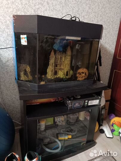 Аквариум с тумбой