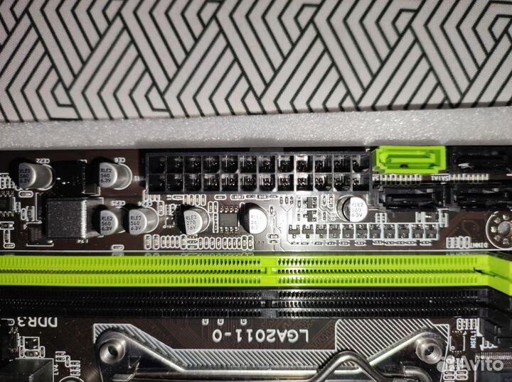 Материнская плата