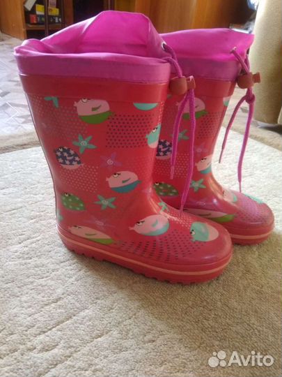 Резиновые сапожки для девочки