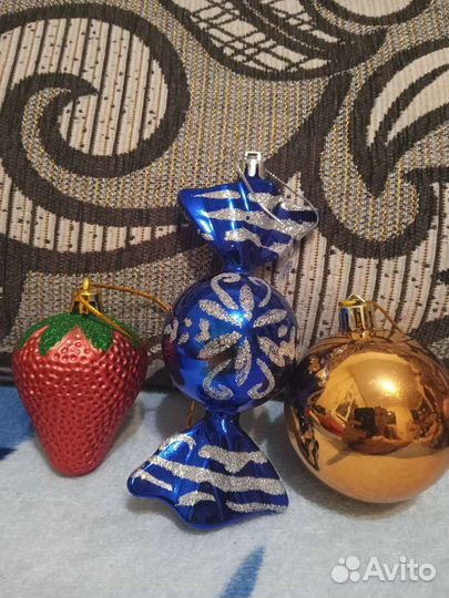 Игрушки на елку новые