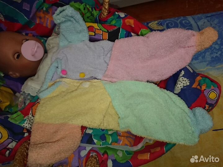 Кукла пупс Bayer с корзинкой-кроваткой