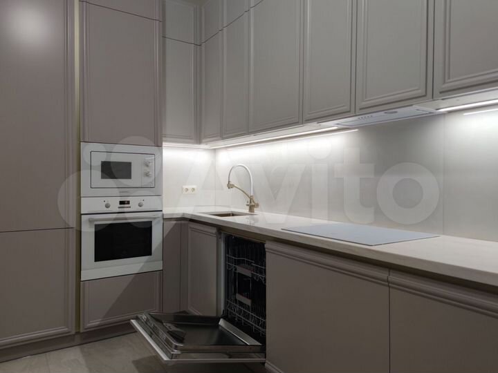 4-к. квартира, 90 м², 7/9 эт.