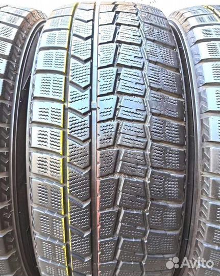 Dunlop Winter Maxx WM02 215/55 R17 94Q