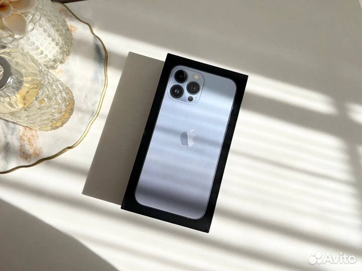 Kоpoбка для iPhone 13 pro max 1tb